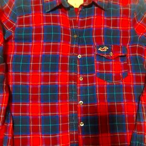 Hollister Plaid Flannel Shirt in great shape. Size M